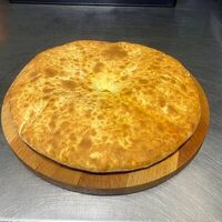 Хачапури по-имеретински в Dolce & Gamarjoba