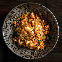 Жареный рис с морепродуктами Х. о в KOJI