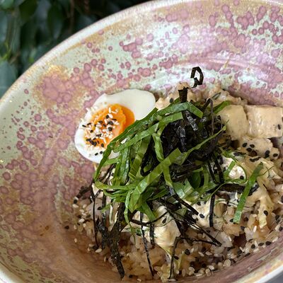 Поке с цыпленкомв Pellegrino по цене 395 ₽