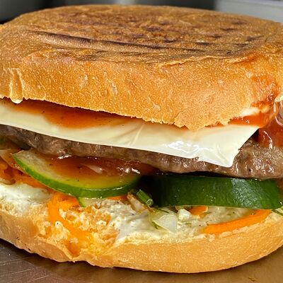 Гамбургер в Куры гриль по цене 230 ₽