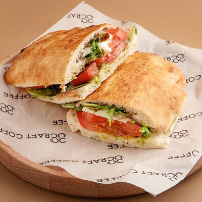 Панини Капрезе в CRAFT COFFEE по цене 650 ₽