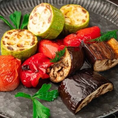 Овощи на гриле нарезанные в Вкусный шашлык и не только по цене 540 ₽
