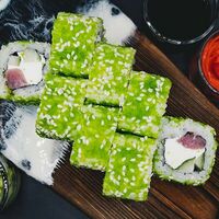 Ролл Грин Магуро в Sushi Time