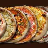 Комбо 7 больших пицц на выбор в La Pizza Bomba на дровах