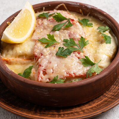 Тилапия, запеченная в сливочном соусе в Сакура по цене 710 ₽