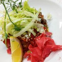 Салат тёплый с курицей в У сяброу