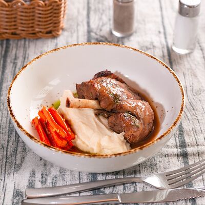 Свиной Рябчик с кремом из сельдерея в Molly Malone по цене 1050 ₽