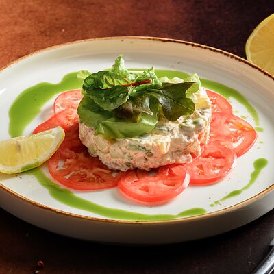 Салат Оливье А-ля-рюсв BierBurg по цене 699 ₽