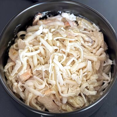 Сливочный удон с курицей в ГансРолл по цене 570 ₽