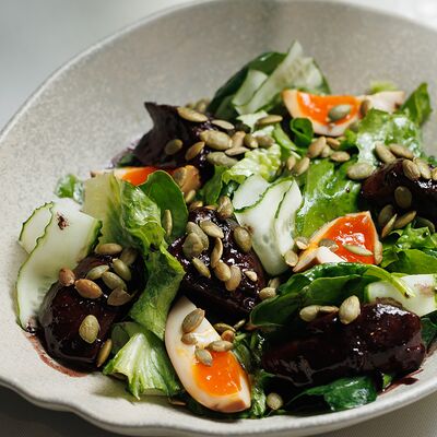 Теплый салат с печенью индейки в Марусовка по цене 890 ₽