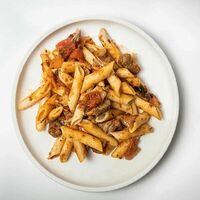 Гуляш из свинины с пенне в У Шефа