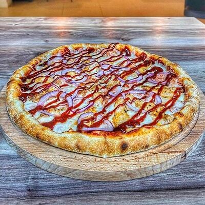 Пицца Цыпленок барбекю в Гастропаб Ёж по цене 900 ₽