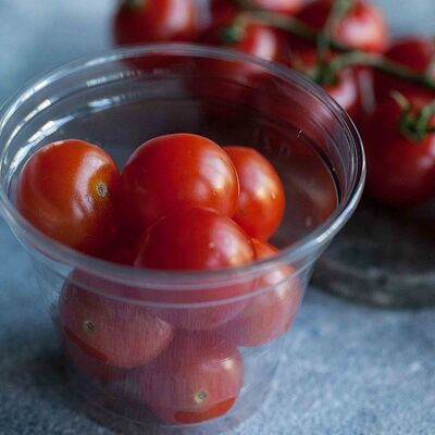 Томаты черри в стаканчике, 1 шт в Svekla Catering по цене 330 ₽