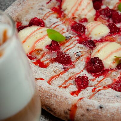 Малина и маскарпоне в Storia Pizza по цене 880 ₽