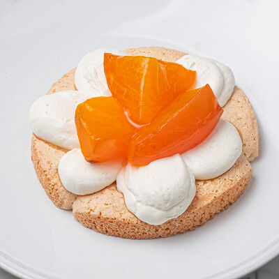 Миндальный тарт в Monica по цене 590 ₽