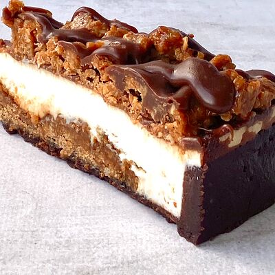 Кокосовый чизкейк в BRandICE по цене 220 ₽