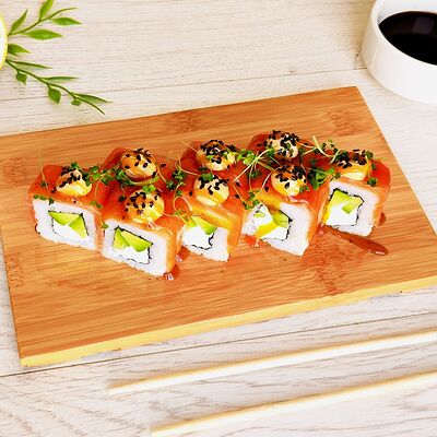 Мега Филадельфия спайси в Суши Love по цене 682 ₽