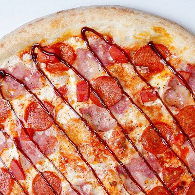 Дикая мяснаяв Пятницца Пицца по цене 990 ₽