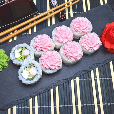 Холодный ролл Джентльмен в 4 Лосося по цене 509