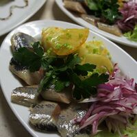 Сельдь с картофелем в Le Buffet