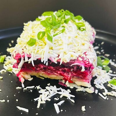 Салат Сельдь под шубойв Рябинушка по цене 445 ₽