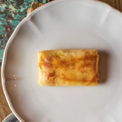 Блин с рассольным сыром и пшеном в Матрёшка по цене 390 ₽