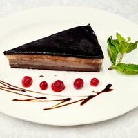 Торт Три шоколада в Водопад