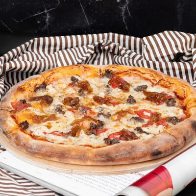 Пицца Мясная в OK PIZZA по цене 972 ₽