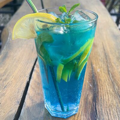 Фирменный лимонад Голубая лагуна в Контейнер по цене 420 ₽