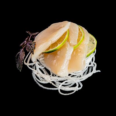 Сашими Хотатэ в Kuma to Sakana по цене 450 ₽