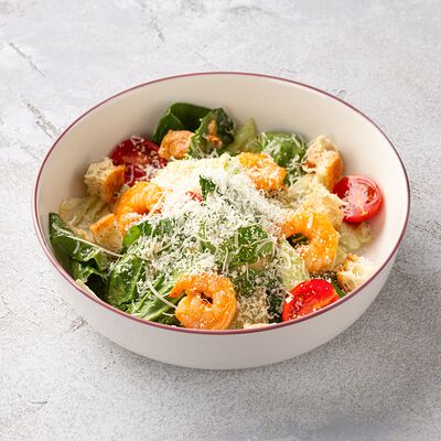 Цезарь с креветками в Шоколадница по цене 750 ₽