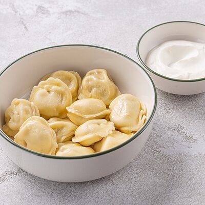 Пельмени со сметаной в Шоколадница по цене 450 ₽