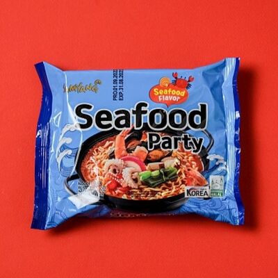 Лапша со вкусом морепродуктов seafood party samyang, корея в Lee's Food по цене 349