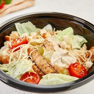 Салат Цезарь в Bazar по цене 259 ₽