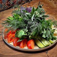 Свежие овощи, зелень, сыр в Чаван Чуду