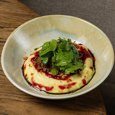 Томленая говядина с картофельным пюре в БарТо по цене 1023 ₽