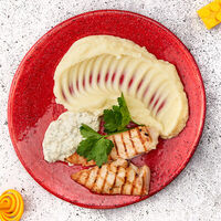 Куриная грудка с картофельным пюре в Mojo