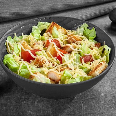 Салат Цезарь с курицей в Суши Мастер по цене 239 ₽