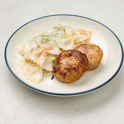 Котлеты из индейки с макарошками в Василек по цене 350 ₽