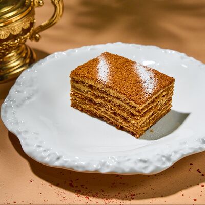 Медовик в Алазани по цене 2200 ₸