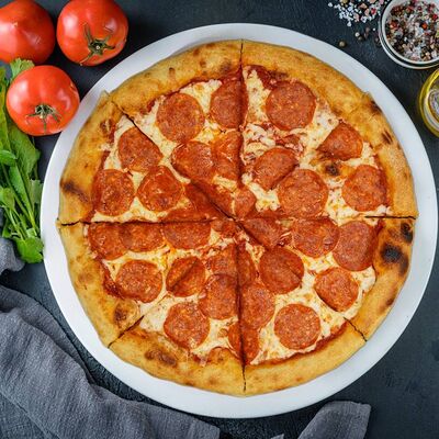 Пицца Пепперони в Жарим на углях по цене 1150 ₽