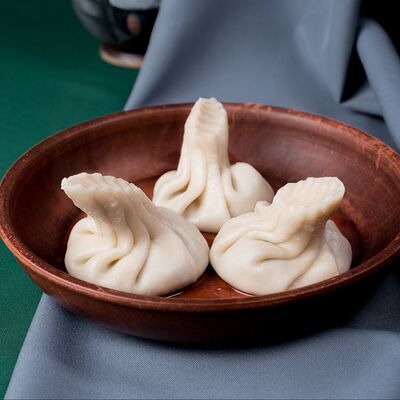 Хинкали с грибами и сыром в Пиросмани по цене 349 ₽