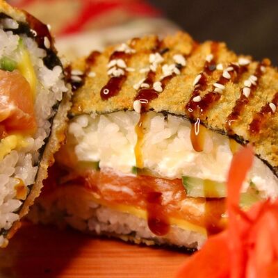 Ролл Бургер в Дирхам Халяль по цене 890 ₽