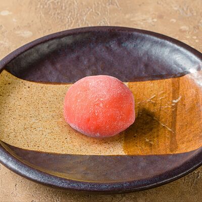 Моти Малина в Maneki по цене 240 ₽