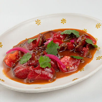 Татаки из говядины со сладкими томатами в Phantom по цене 1250 ₽