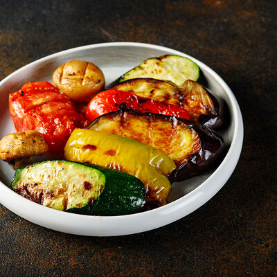 Ассорти овощей на мангале в Shemodi Шемоди по цене 1150 ₽