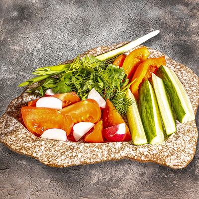 Ассорти из свежих овощей в Гогия по цене 600 ₽