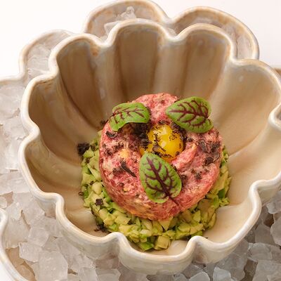 Тартар Говядина Гюнику в Osteria Amici по цене 1150 ₽