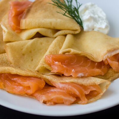 Блины с семгой 2 шт в Бакинский Chef по цене 410 ₽