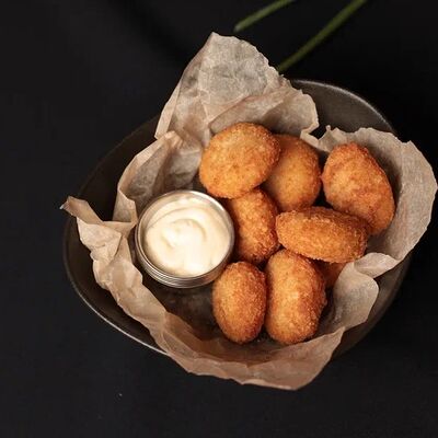 Сырные медальоныв Yacht Cafe Sochi по цене 380 ₽